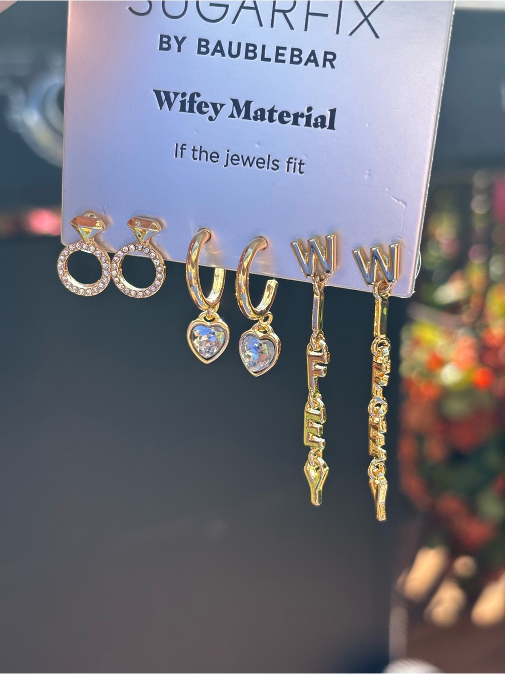 Price is for 1 pair of 3. Earrings. Specify which 1 u want or we will send any. - Picture 6 of 8